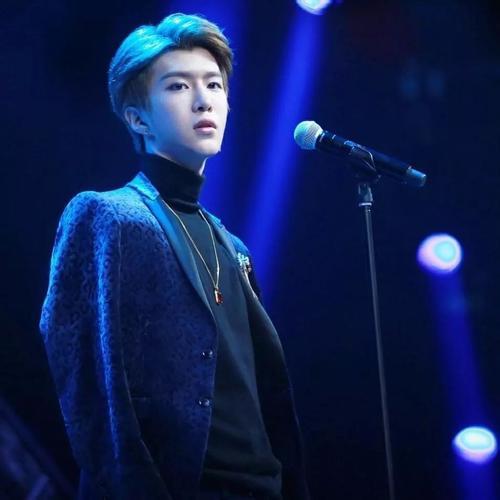 范丞丞吃胶瓜视频合集,甜蜜瞬间，味蕾狂欢