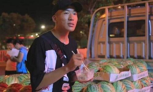 十三岁少年吃瓜事件视频,网络热议背后的真相与反思